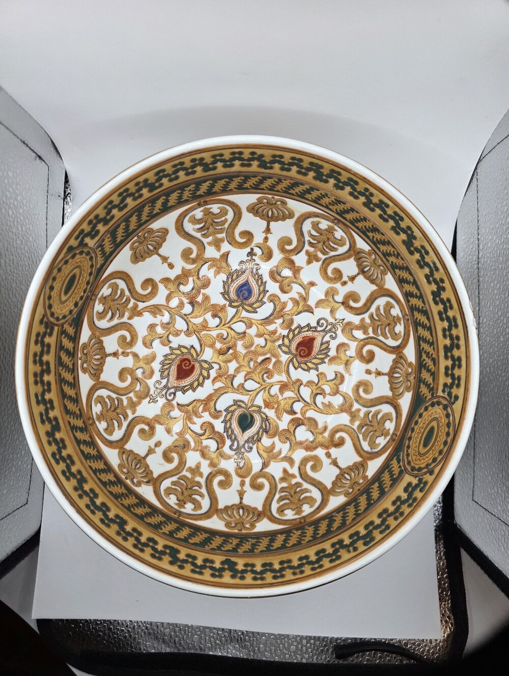 Vtg Oriental Accent Porcelain Bowl 10.5" Gold Gilt Ornate Tapestry Chinoiserie